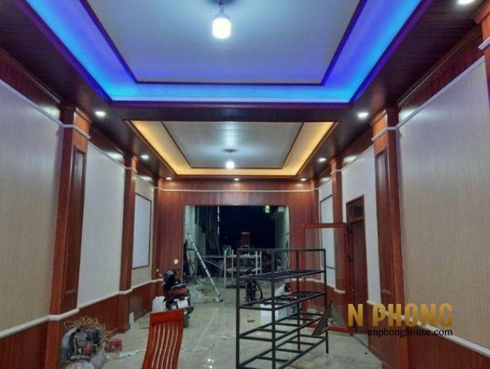 Thi Công Tấm Nhựa Ốp Tường Vân Gỗ Quận 4