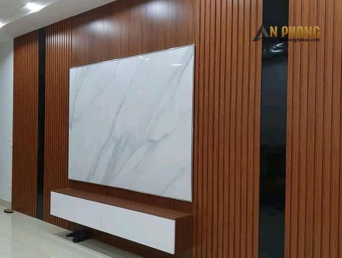 Thi công tấm nhựa ốp tường vân gỗ quận 7